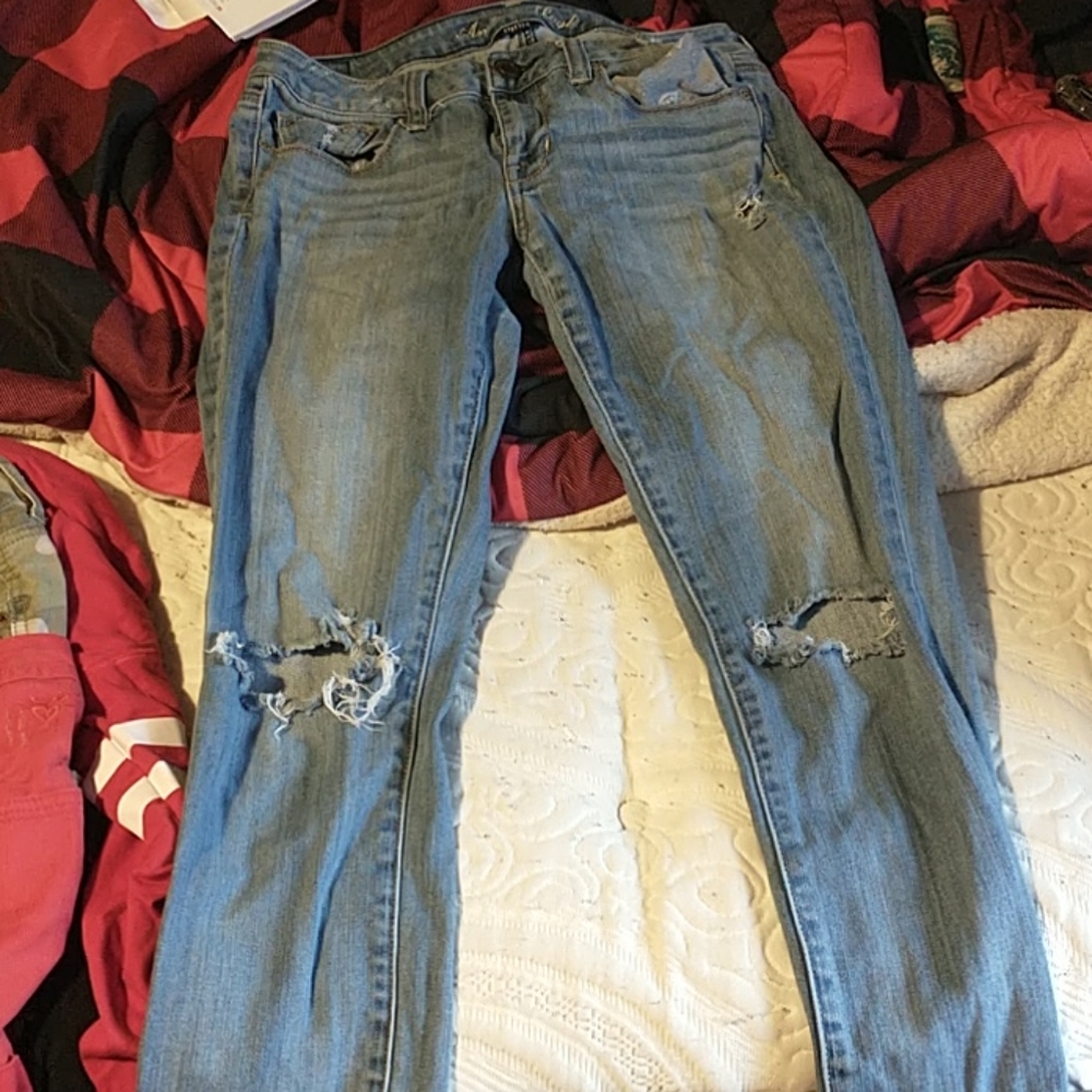 American eagle ripped jeans